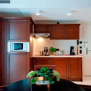 4* Hotel Advastay By King's