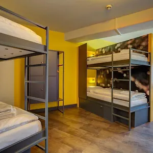 3* فندق Meininger Olympiapark